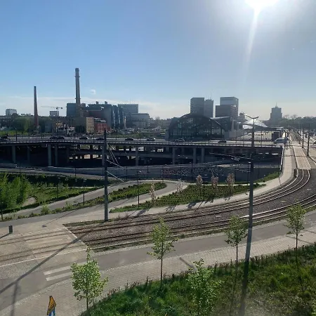 דירה Hollylodz Netflix *